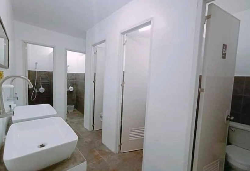 هتل Tropical Vibes Inn Siargao