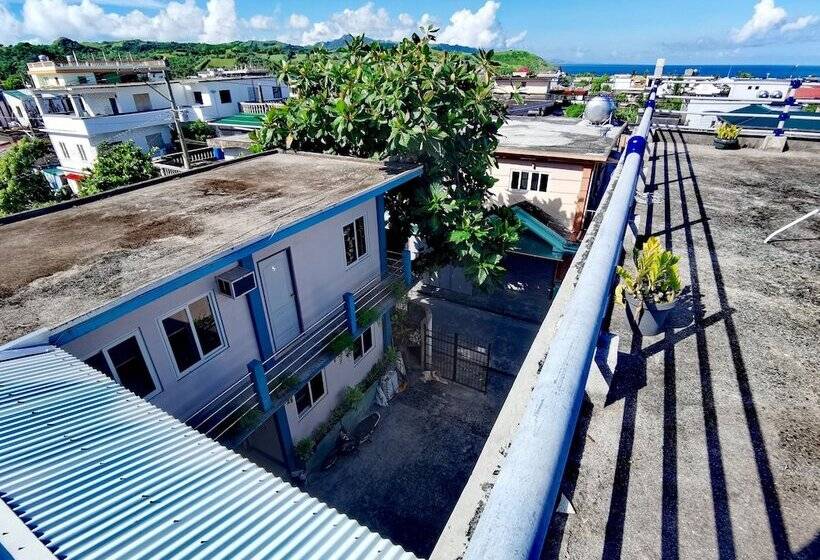 پانسیون Den Den Guesthouse