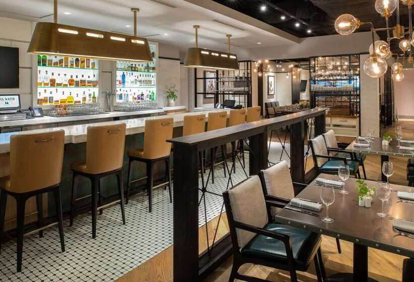 1000, Lxr Hotels & Resorts