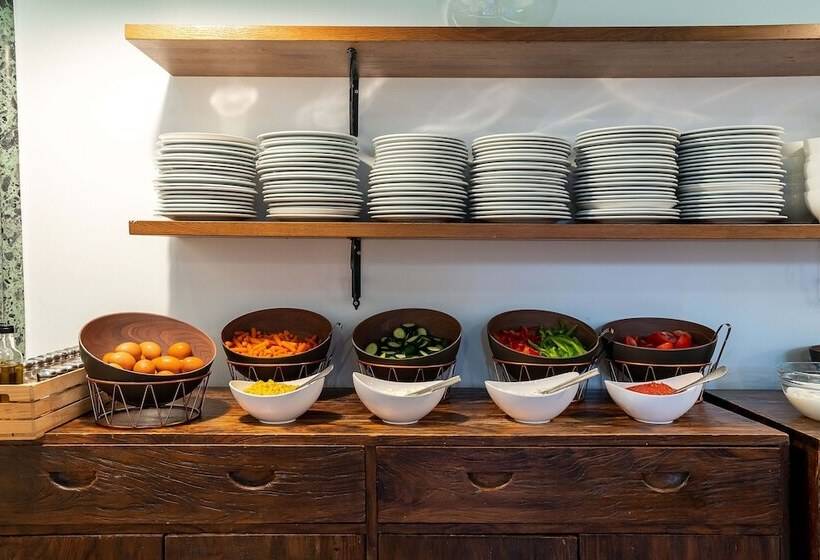 Casa Gracia Barcelona   Hostel