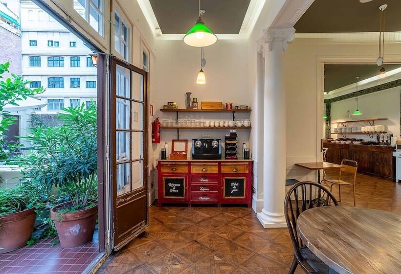 Casa Gracia Barcelona   Hostel