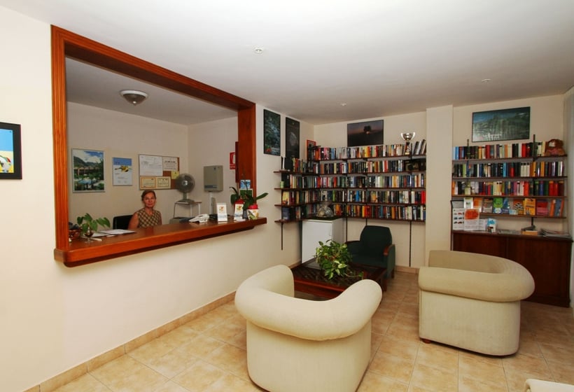 Apartamentos Punta Marina