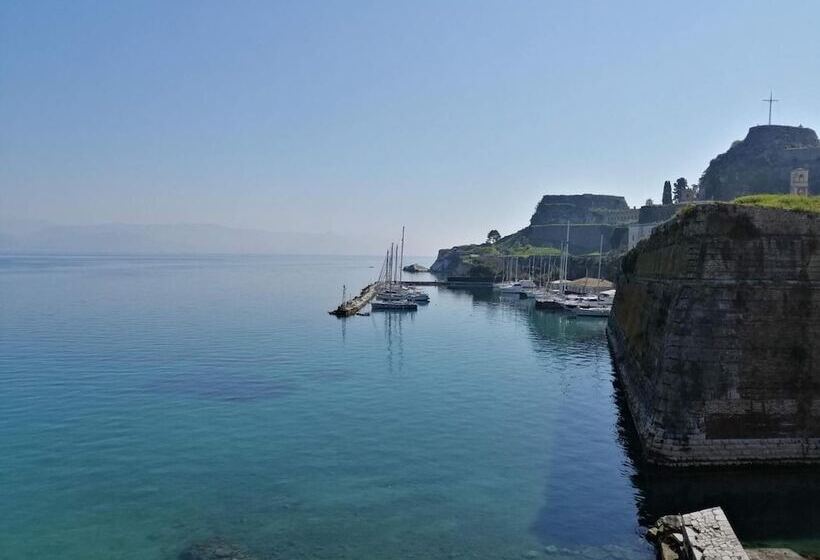 Comfy Hostel Studios