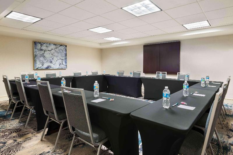 Homewood Suites By Hilton Tampa Airport   Westshore