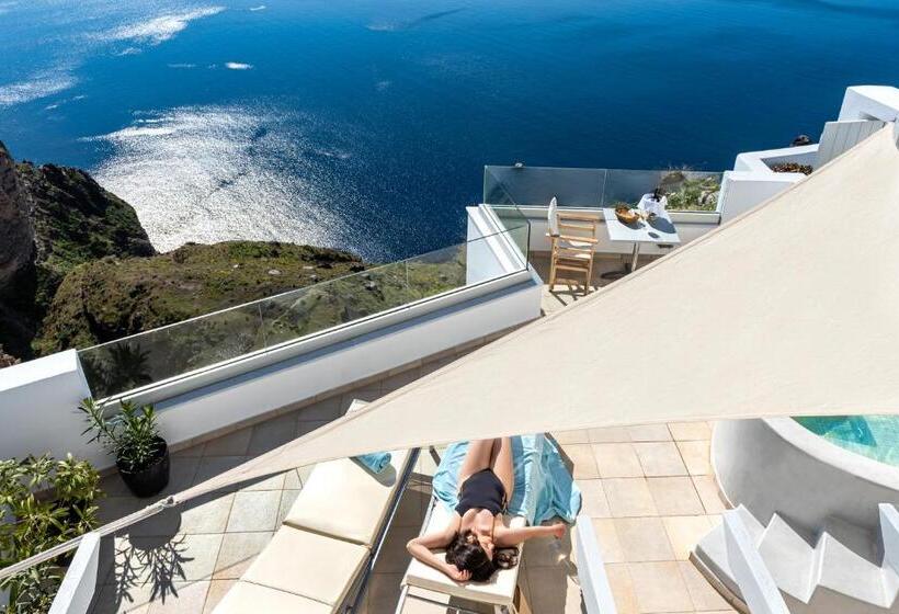 Отель Adamant Suites