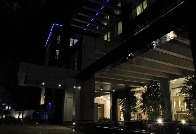 호텔 Adarsh Hamilton