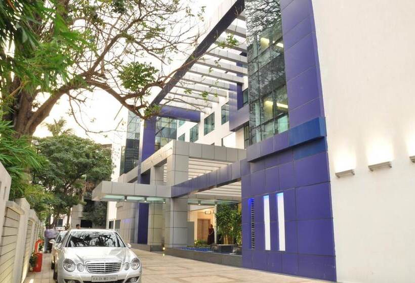 호텔 Adarsh Hamilton