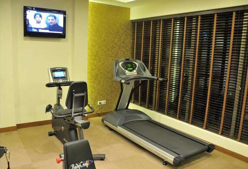 호텔 Adarsh Hamilton