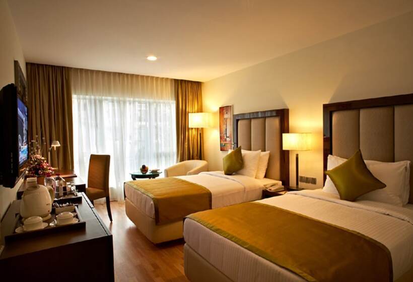 호텔 Adarsh Hamilton