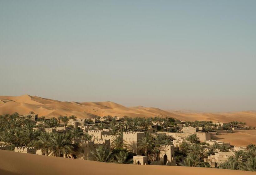 Отель Anantara Qasr Al Sarab Desert Resort