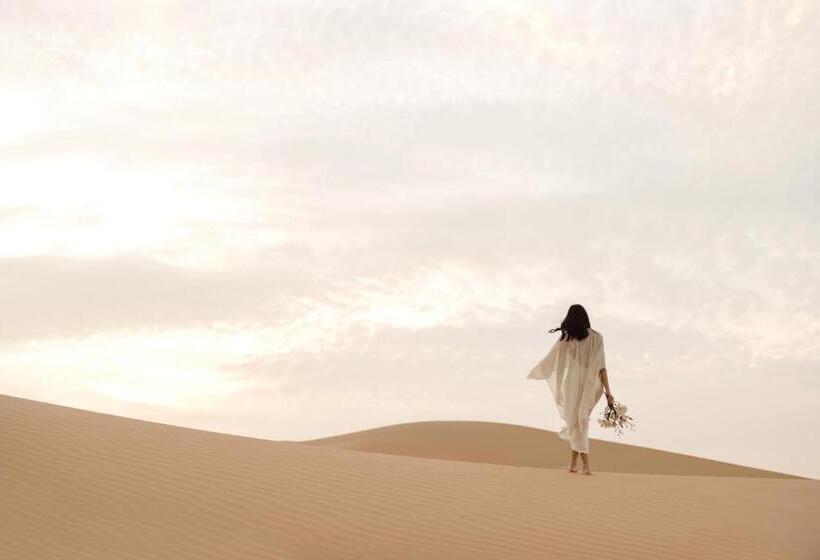 Отель Anantara Qasr Al Sarab Desert Resort