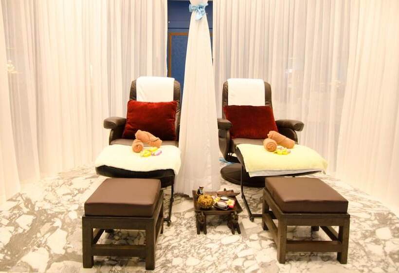 هتل Aone Pattaya Beach Resort