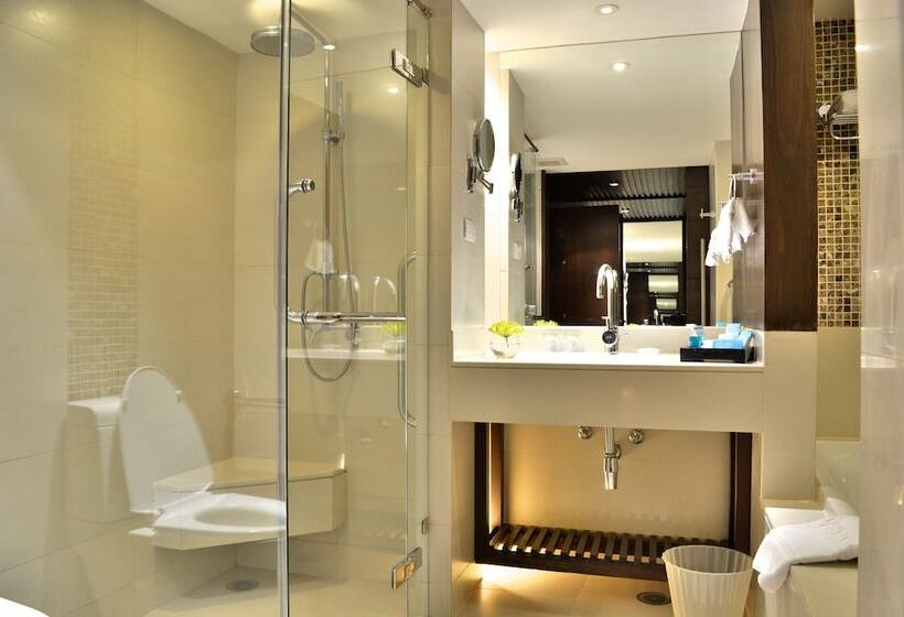 هتل Aone Pattaya Beach Resort