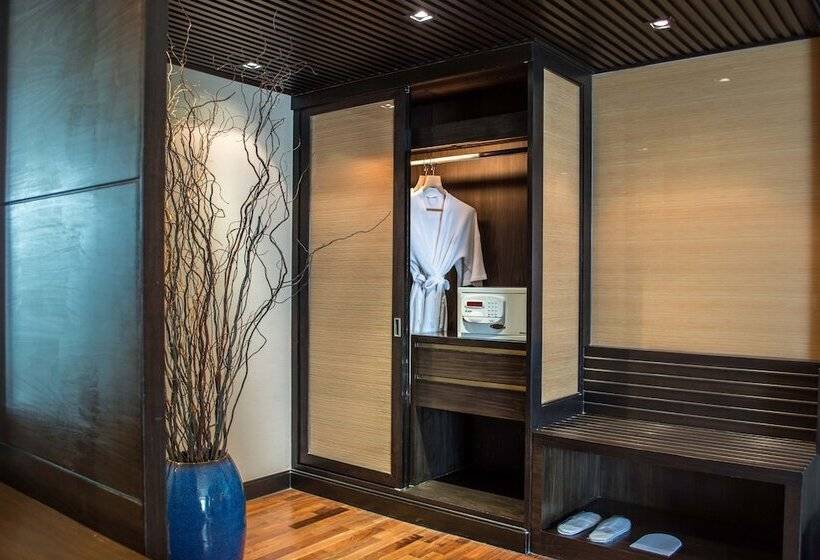 هتل Aone Pattaya Beach Resort