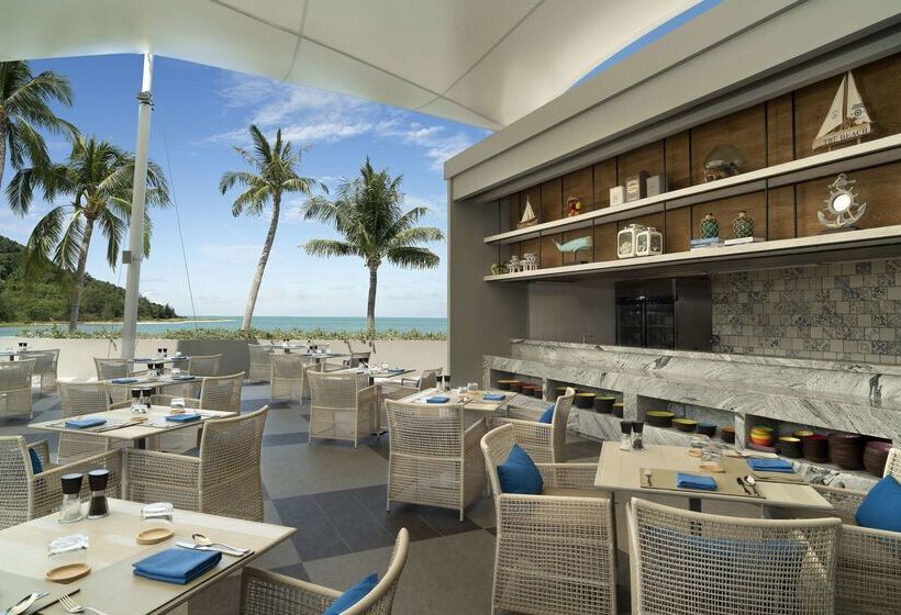 בית מלון כפרי Avani Plus Samui Resort