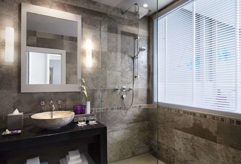 בית מלון כפרי Avani Plus Samui Resort