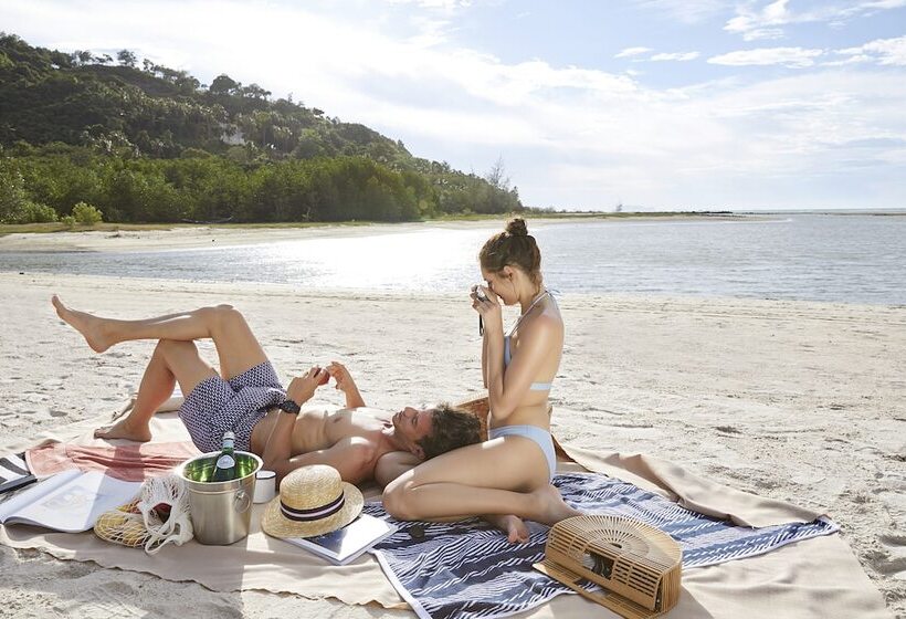 בית מלון כפרי Avani Plus Samui Resort