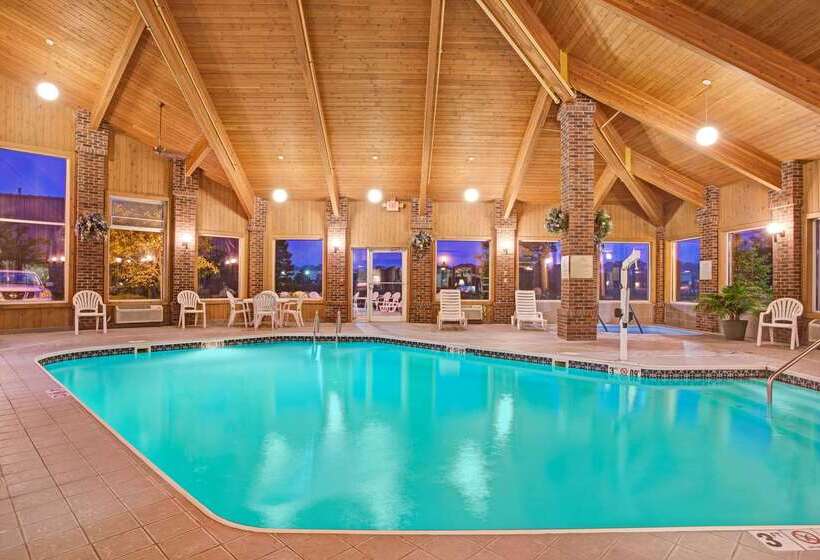 בית מלון כפרי Baymont By Wyndham Indianapolis