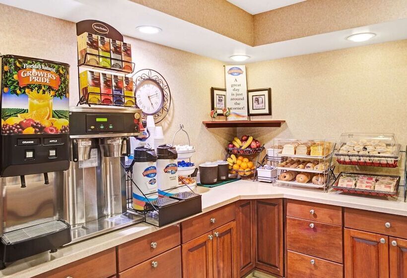 בית מלון כפרי Baymont By Wyndham Indianapolis