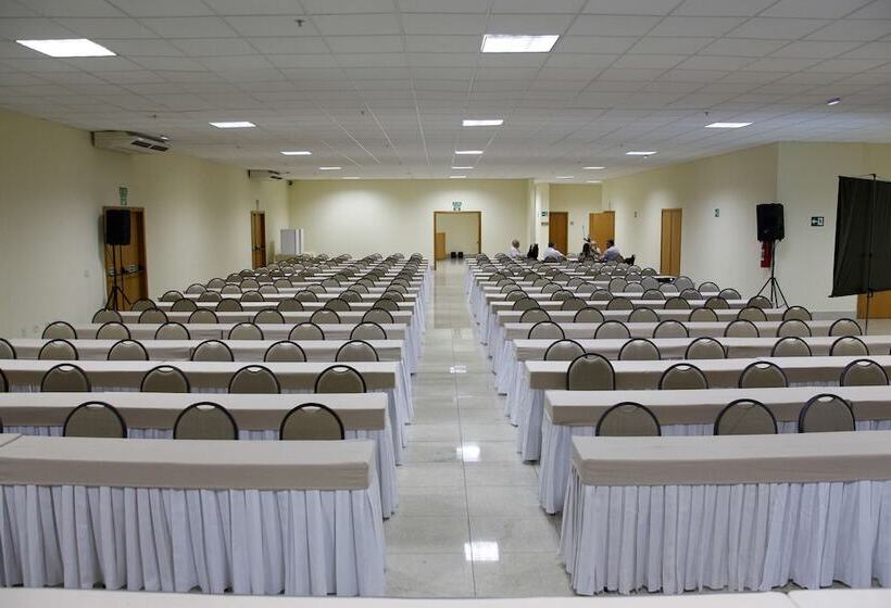 בית מלון כפרי Best Western Suites Le Jardin Caldas Novas