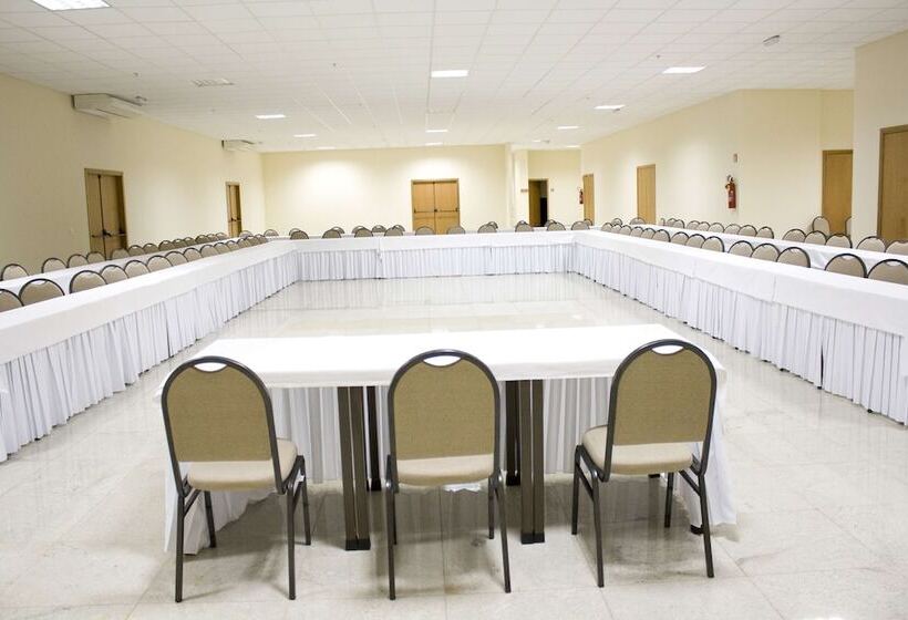 בית מלון כפרי Best Western Suites Le Jardin Caldas Novas