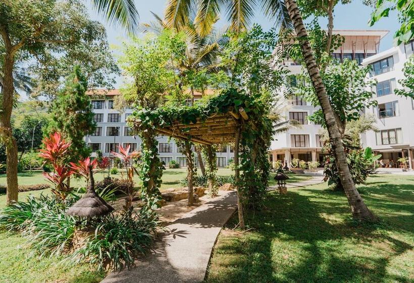 هتل Bintang Flores