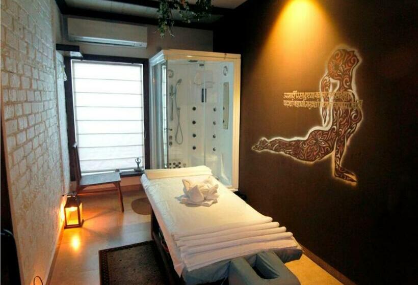 בית מלון כפרי Centre Point