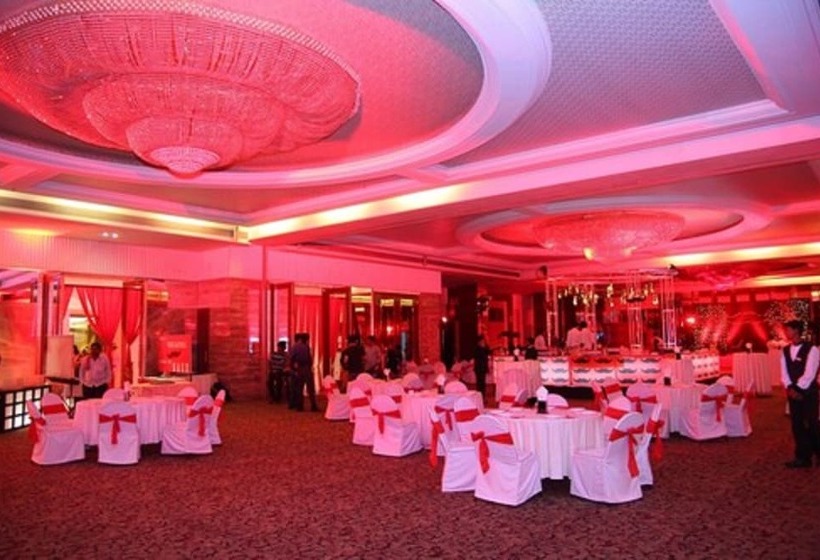 בית מלון כפרי Centre Point