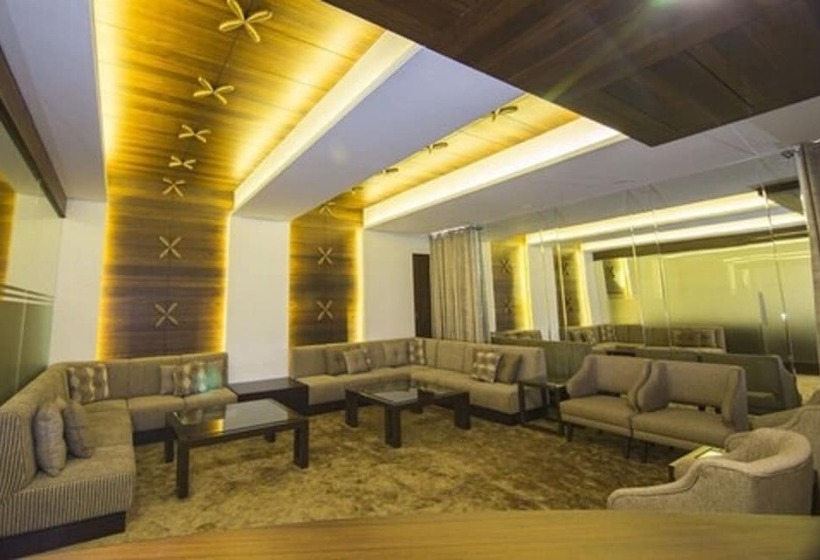 בית מלון כפרי Centre Point