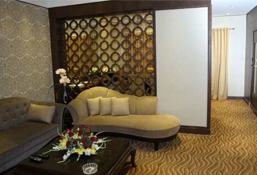 בית מלון כפרי Centre Point