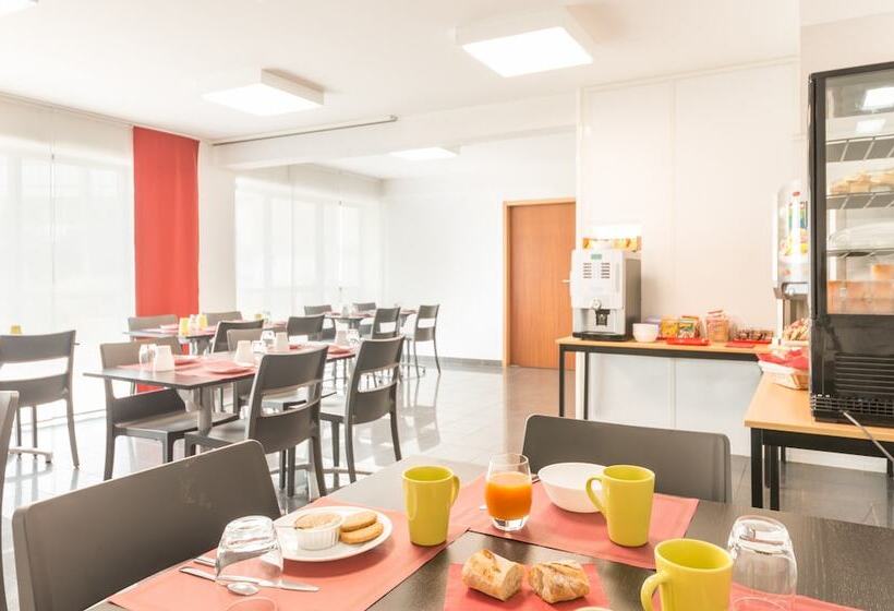 هتل Zenitude Hôtel Résidences Nantes Métropole