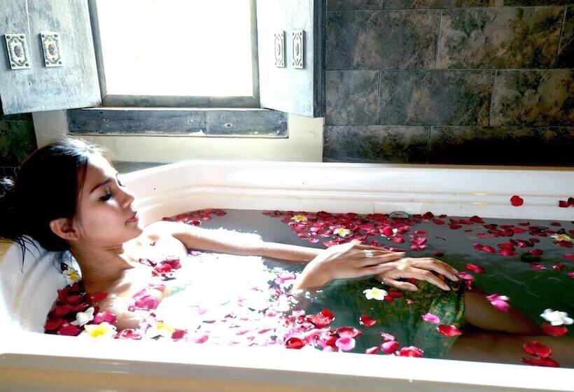 فندق Club Bali Family Suites @ Legian Beach