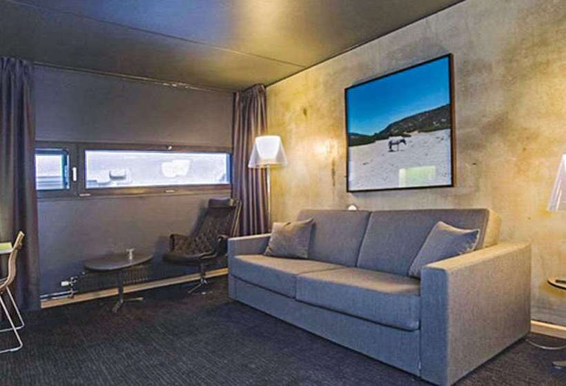 Comfort Hotel Runway