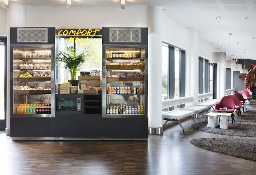 Comfort Hotel Runway