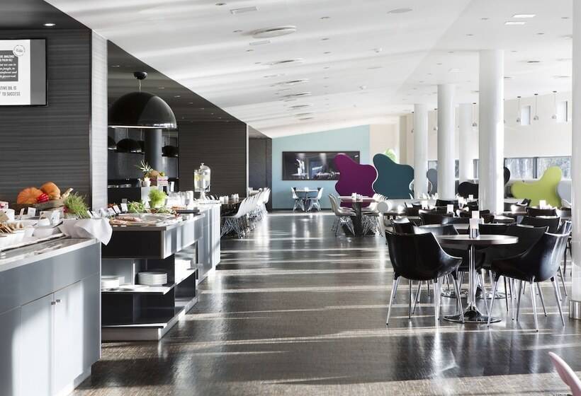 Comfort Hotel Runway