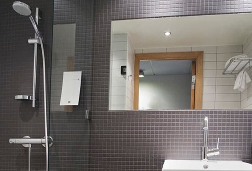 Comfort Hotel Runway