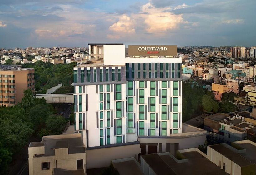 هتل Courtyard By Marriott Hyderabad
