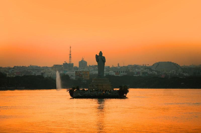 هتل Courtyard By Marriott Hyderabad