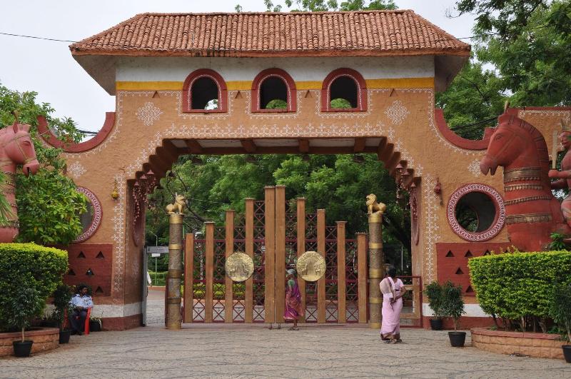 هتل Courtyard By Marriott Hyderabad