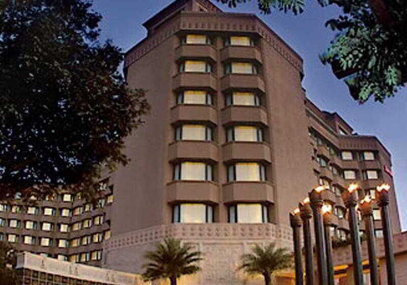 هتل Courtyard By Marriott Hyderabad