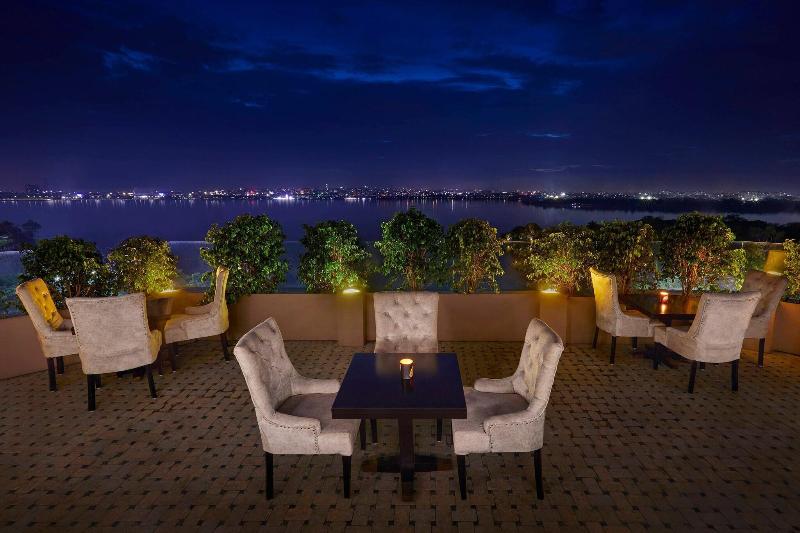 هتل Courtyard By Marriott Hyderabad