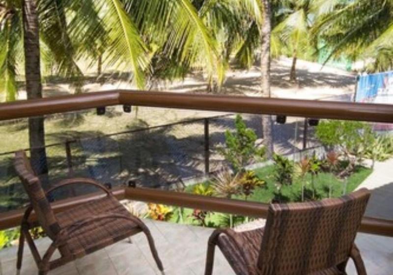 Отель Crôa Mares