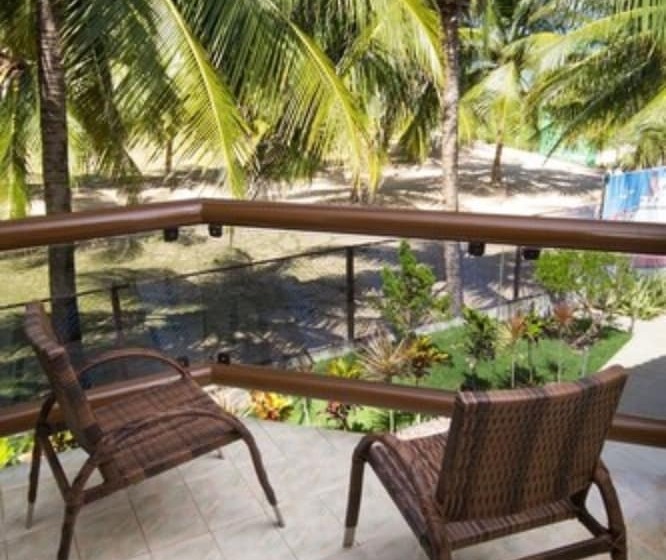 Отель Crôa Mares