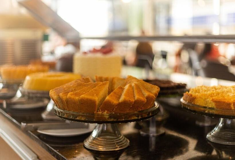 Отель Crôa Mares