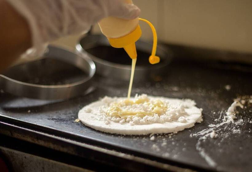 Отель Crôa Mares