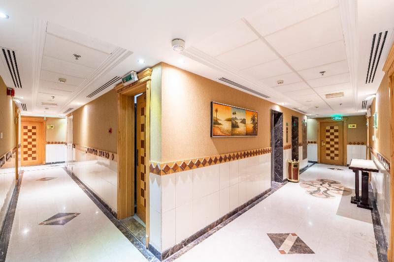 هتل Crystal Plaza