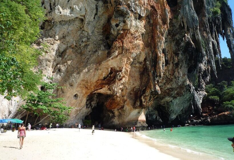 فندق Diamond Cave Resort