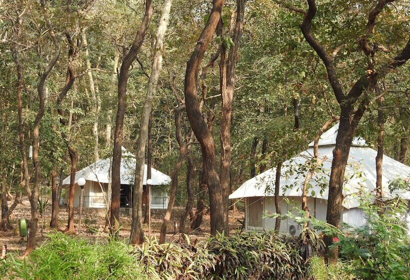 هتل Dudhsagar Spa Resort