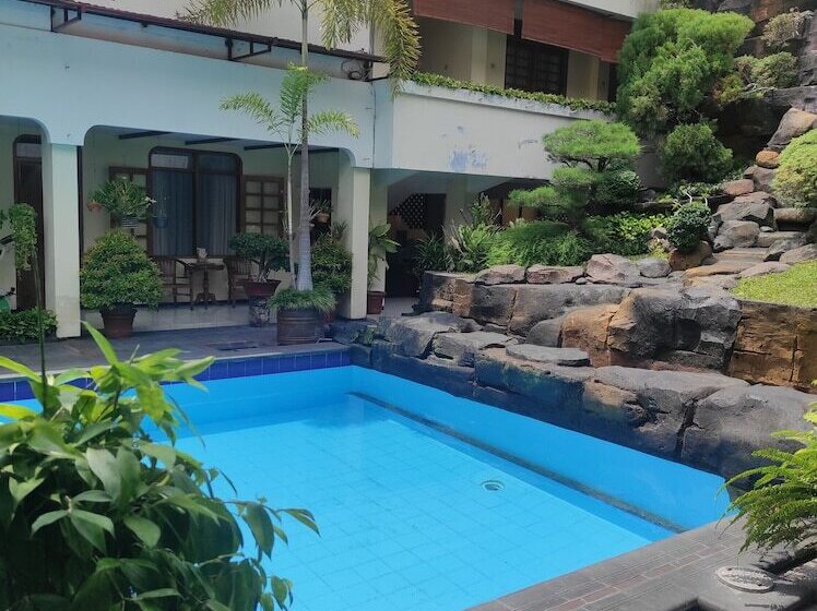 בית מלון כפרי Duta Guest House