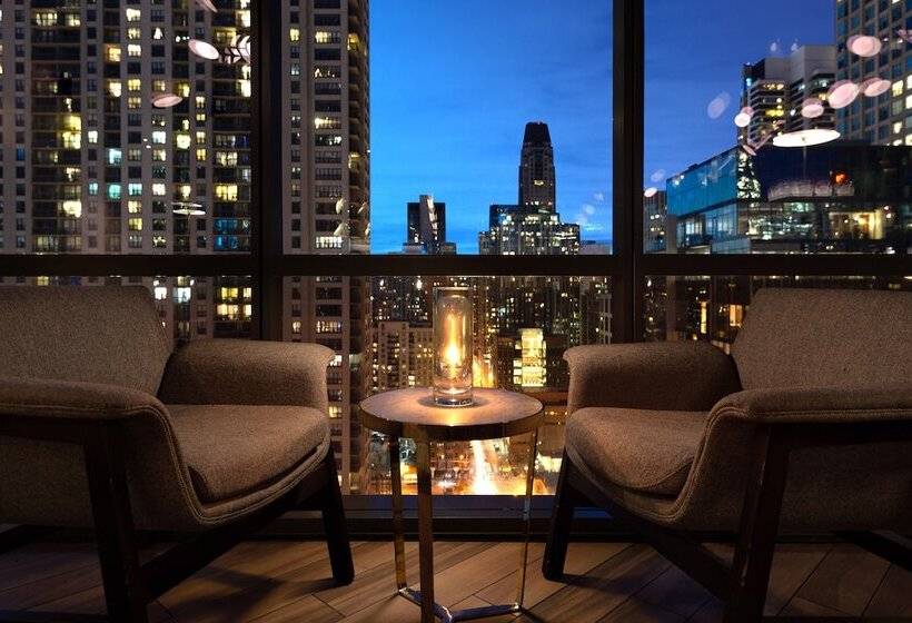 هتل Eurostars Magnificent Mile